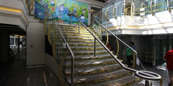 Amplios salones para una mejor experiencia en el viaje