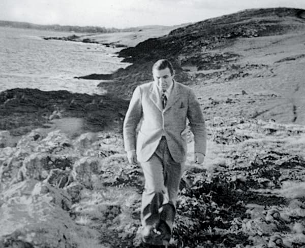 A pesar de su impronta mediterránea, el artista se inspiró en el trabajo de los pájaros horneros para diseñar su proyecto