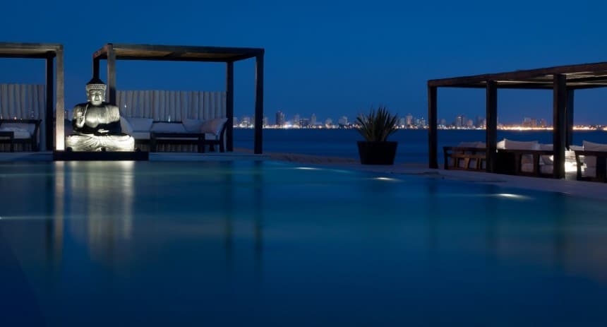 Serena Hotel, sobre la arena y frente al mar...