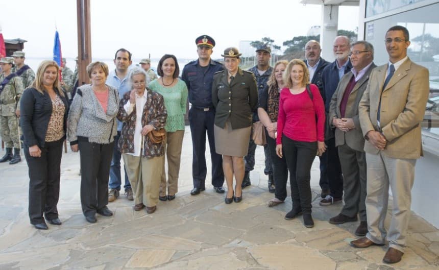 La muestra se desarrolla en el Cuartel de Dragones de Maldonado.