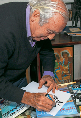 En su taller en Casapueblo, donde dibuja y realiza sus obras de arte