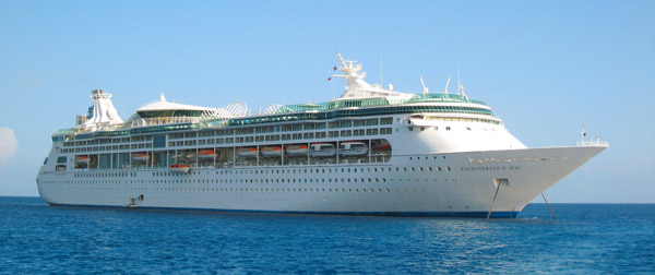 Crucero de la flota de Royal Caribbean International, el "MS Enchantment of the Seas"